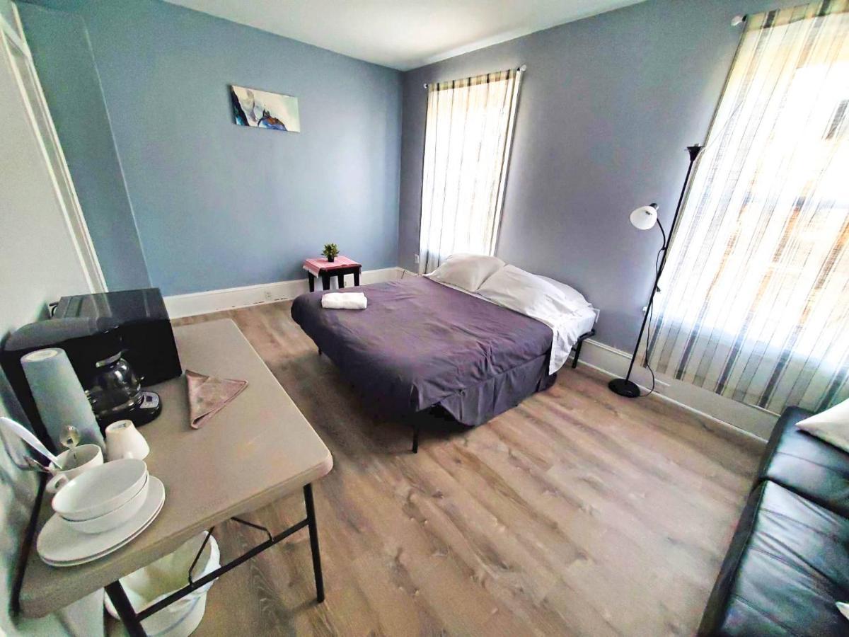1 Bdrm With 2 Queen Beds & Small Kitchenette Apartamento
